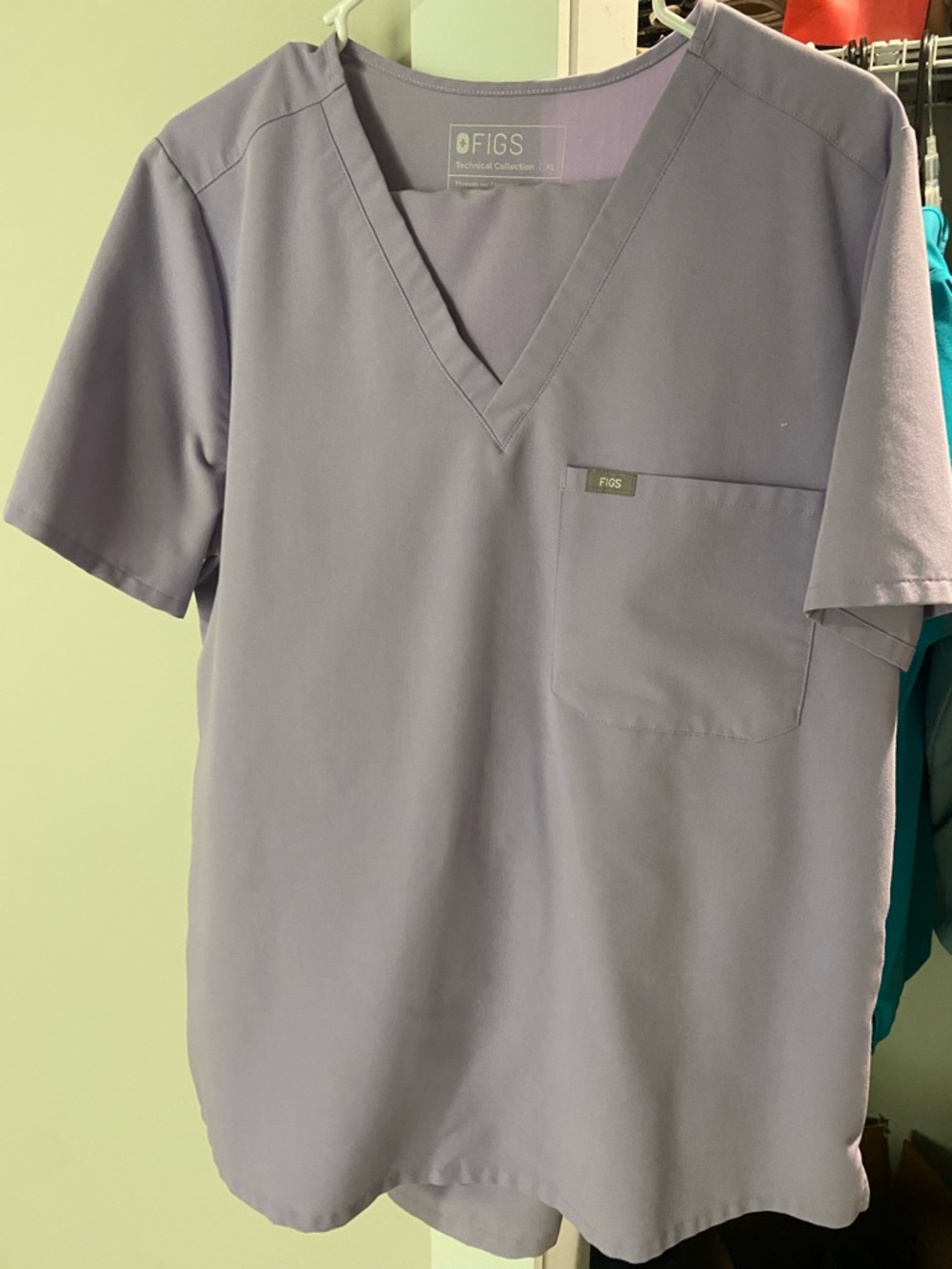 Women’s Fig Scrubs In